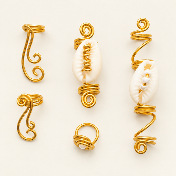 Cinq bijoux artisanaux avec cauris pour Locks
