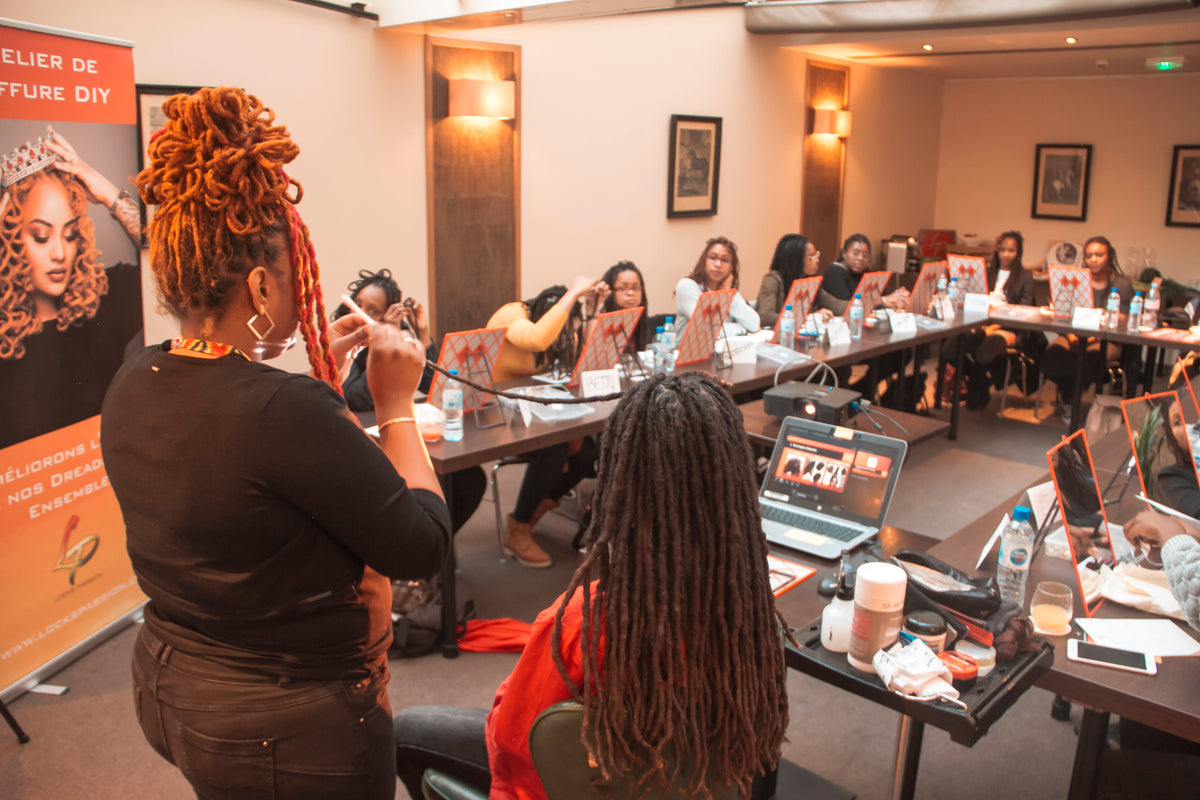 Atelier de coiffure DIY Locks Passion : participantes installées dans la salle de formation