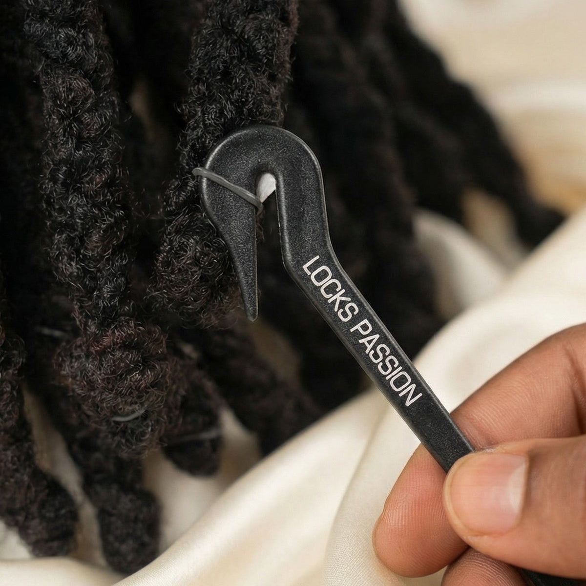 Coupe-élastique Locks Passion pour retirer les élastiques des Locks