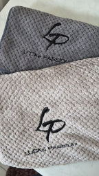 Serviette microfibre grise Locks Passion en gros plan